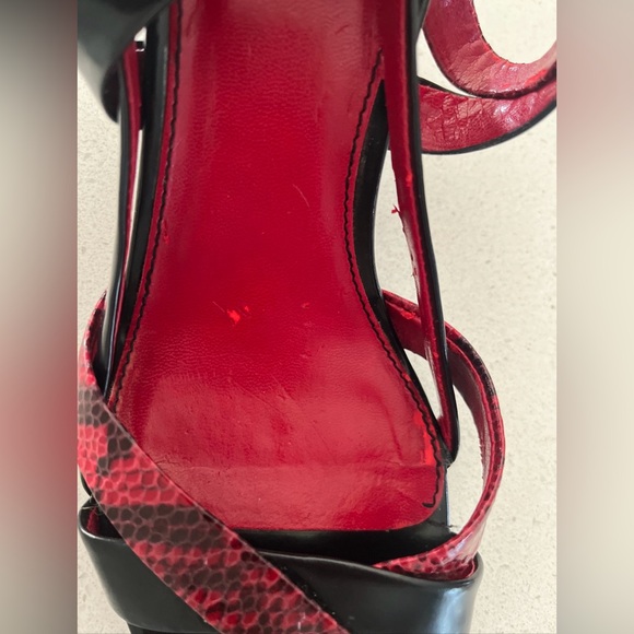 Franco Sarto Red Snakeskin Strappy Sandals With Wood Heel. Size 9 - Picture 5 of 10